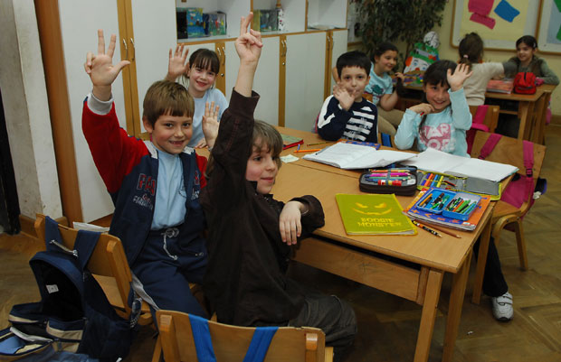 Родитељи основаца за часописе издвајају 2.000 динара годишње